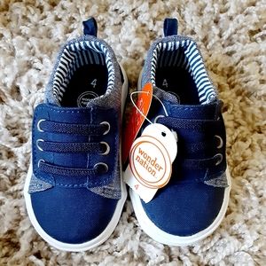 Toddler boy shoes size 4